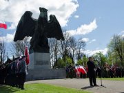 historycznym szlakiem forsowania odry przez zolnierzy 1 armii wojska polskiego 19